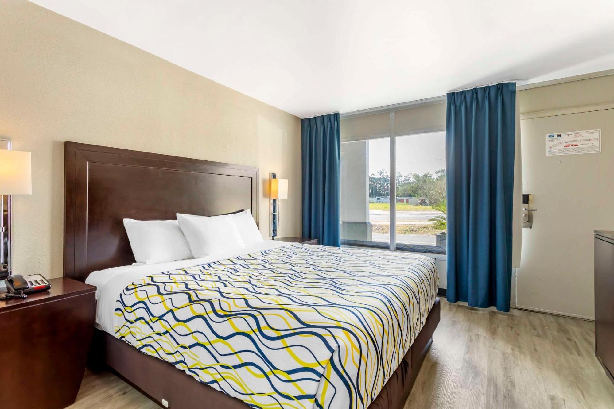 Rodeway Inn Ориндж Парк Екстериор снимка